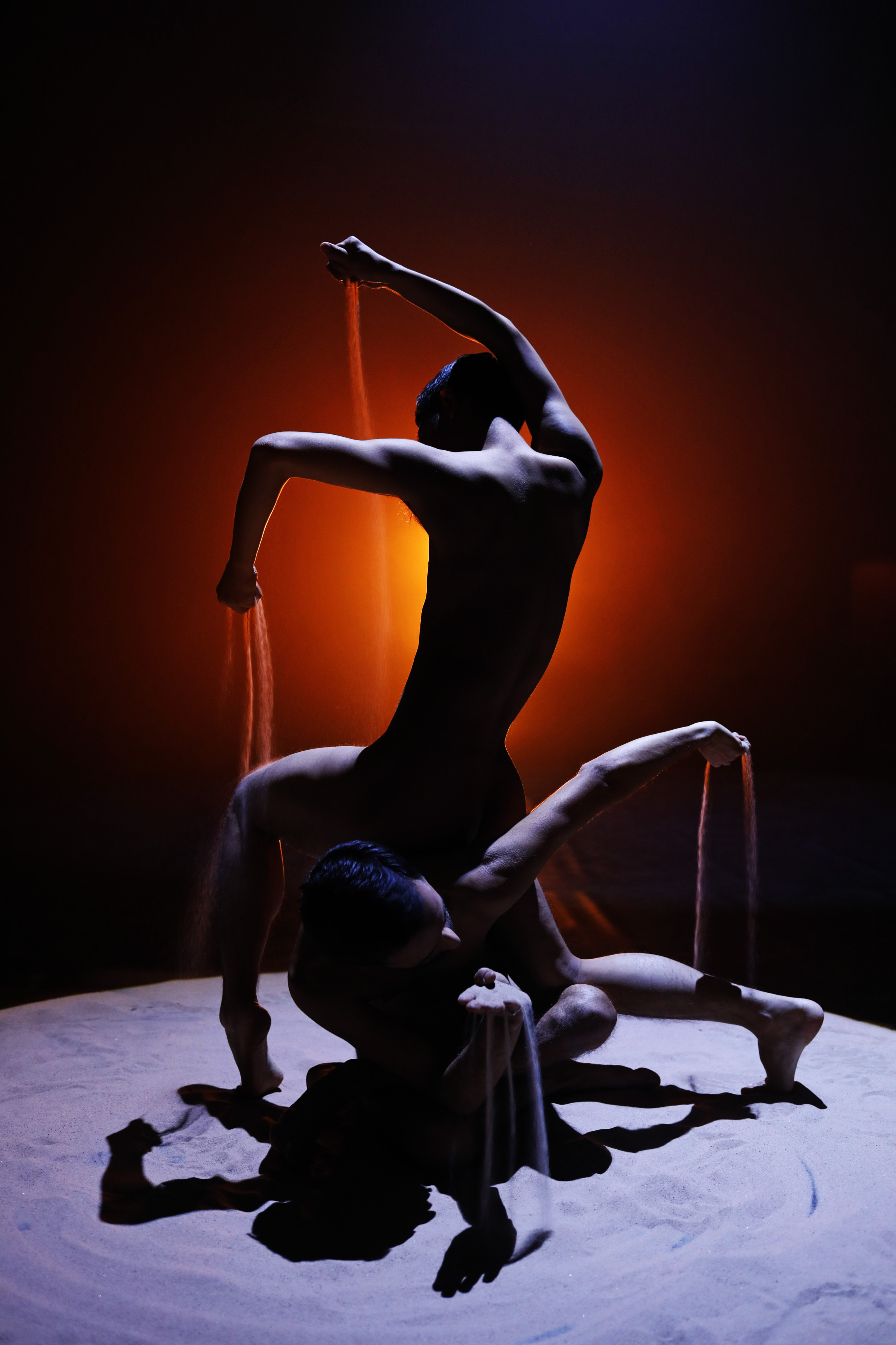 _U7A4188_Samsara by Aakash Odedra Company, Dancers Aakash Odedra and Hu Shenyuan, photo by Nirvair Singh Rai.jpg